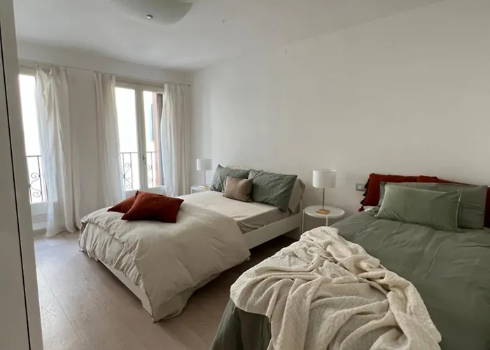 Ca' Del Vecio, In Centro Storico, Piazza Garibaldi *