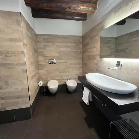 Apartment Ca' Del Vecio, In Centro Storico, Piazza Garibaldi *