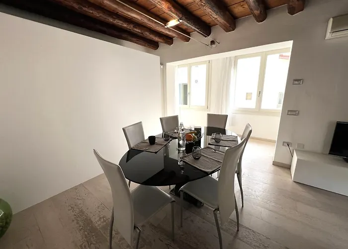 Lägenhet Ca' Del Vecio, In Centro Storico, Piazza Garibaldi Bassano del Grappa